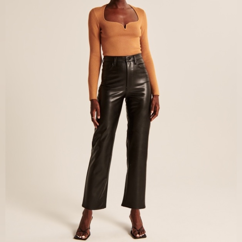 Abercrombie & Fitch Black Vegan Ankle Straight Ultra High Rise in Size 25